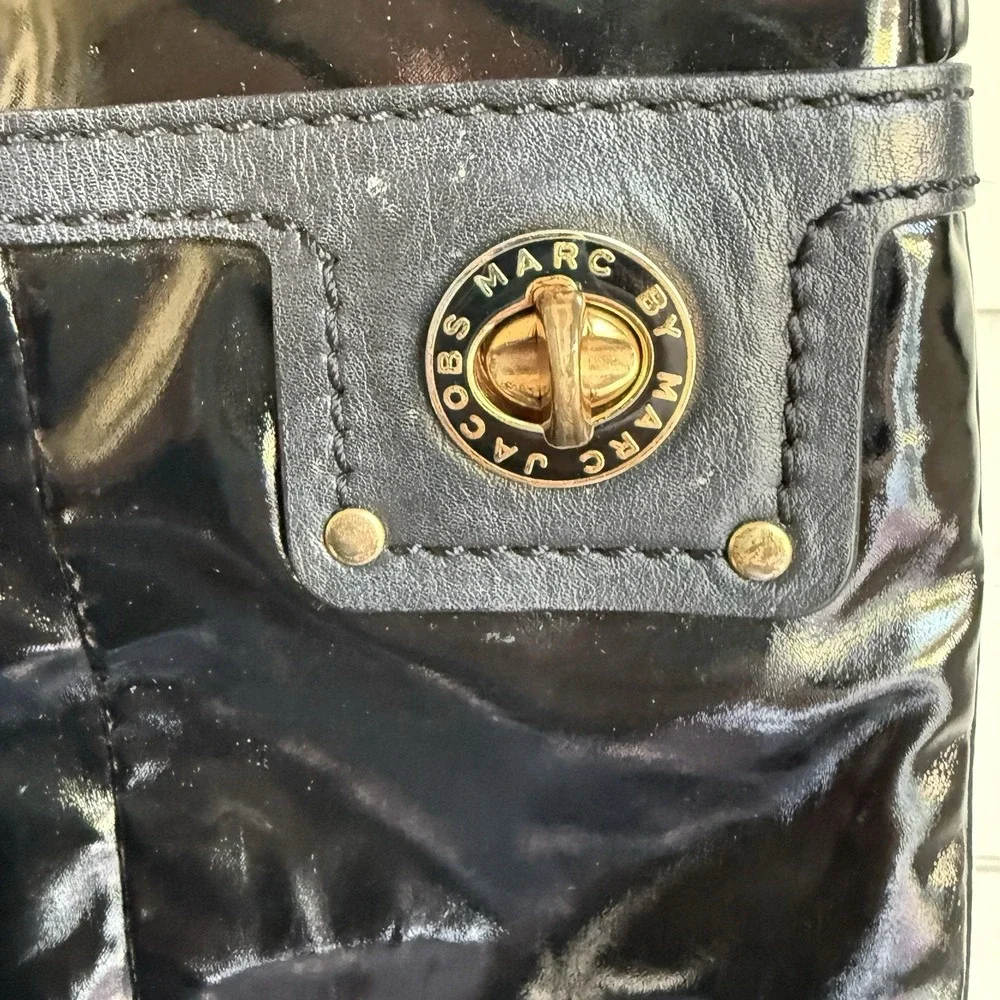 Marc by Marc Jacobs Totally Turnlock Sia Crossbody Bag Black Patent‎ Leather